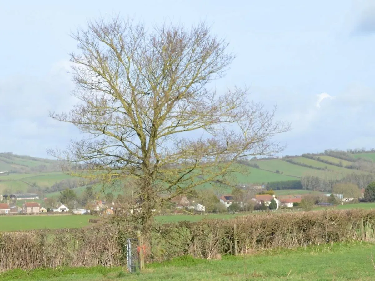 2 Bed Property In Bath 72837 Chew Magna
